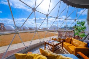 Balkón nebo terasa v ubytování GLAMPDOME SETOUCHI-SHIMANAMI