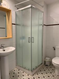 Koupelna v ubytování Habitación céntrica con Aire Acondicionado Baño privado Nevera + 6 fotografií