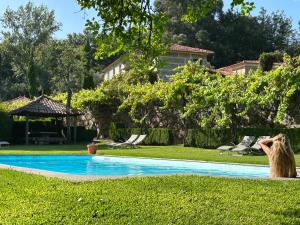 A piscina localizada em Villa Margaridi ou nos arredores