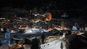 Nespecifikovaný výhled na destinaci Avoriaz nebo výhled na město při pohledu z apartmánu