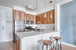 A kitchen or kitchenette at Little Italy 1br w gym bbq pool nr light rail SAN-5