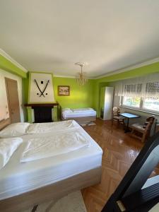 Posteľ alebo postele v izbe v ubytovaní Sobe Zimmer Frei