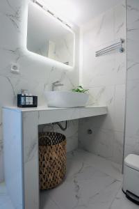 Ванная комната в Villa Nostos +31 фотография