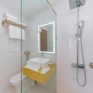 Koupelna v ubytování An Bình Tân Hotel