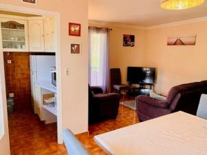 Zona d'estar a Appartement Amélie-les-Bains-Palalda, 3 pièces, 5 personnes - FR-1-703-97