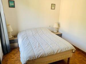 Posteľ alebo postele v izbe v ubytovaní Appartement F3, 4 Couchages, Balcon, Wi-Fi, Garage, Ascenseur, Proche Centre et Cures, Amélie-les-Bains - FR-1-703-97