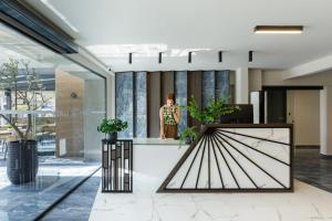 Vstupní hala nebo recepce v ubytování Costa De Luxe Suites
