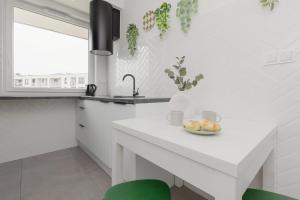 Zdjęcie z galerii obiektu Metro Bielany Apartments by Noclegi Renters w Warszawie