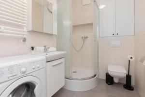 Zdjęcie z galerii obiektu Metro Bielany Apartments by Noclegi Renters w Warszawie
