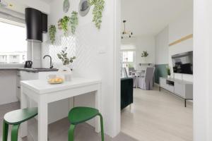 Zdjęcie z galerii obiektu Metro Bielany Apartments by Noclegi Renters w Warszawie