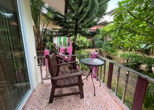 Zahrada ubytování Mae Somboon House