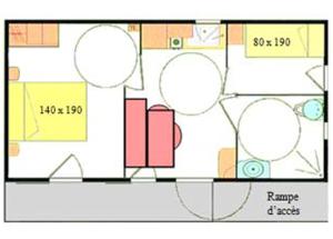 eine Zeichnung eines Grundrisses eines Hauses in der Unterkunft Caravaning Les Tourterelles in Rang-du-Fliers
