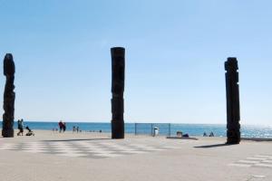 Imagen de la galería de Rez de jardin avec terrasse accès direct plage, clim, en Le Barcarès