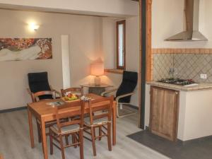 A kitchen or kitchenette at Apartment in Casola near Torre di Casola