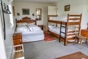 เตียงในห้องที่ Sanns villa