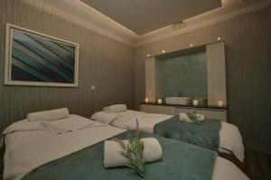 Wrightington Hotel & Health Club客房内的一张或多张床位