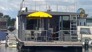 Fotografie z fotogalerie ubytování Hausboot La Mare Sonja v destinaci Weyhe