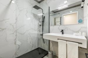 Bilik mandi di Hotel Do Parque - Congress & SPA