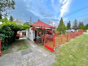 Aed väljaspool majutusasutust Liget Holiday Home
