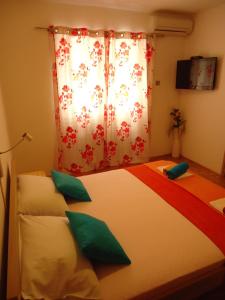 Postel nebo postele na pokoji v ubytování Guesthouse Lisica
