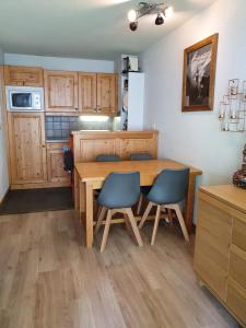 Nhà bếp/bếp nhỏ tại 2 pièces Valloire pied des pistes