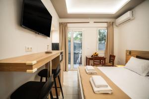 Μια τηλεόραση ή/και κέντρο ψυχαγωγίας στο Giovanni's studio