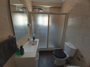 Koupelna v ubytování WYD Appartment T2 - Algés 2000 eur