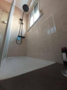 Koupelna v ubytování WYD Appartment T2 - Algés 2000 eur