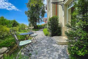 Vonkajšia záhrada v ubytovaní Villa Fontana