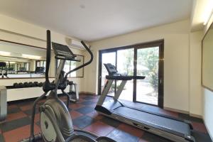 Fitnes oz. oprema za telovadbo v nastanitvi De Mandarin Beach Resort Suites & Villas, Candolim
