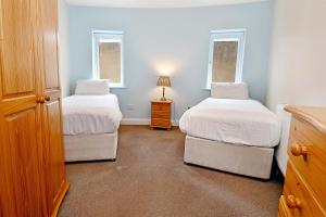 Fotografija v galeriji nastanitve Downings Coastguard Cottages - Type B-E v mestu Downings