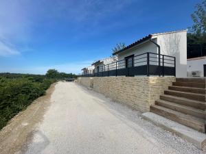 Το κτήριο όπου στεγάζεται  το bed & breakfast