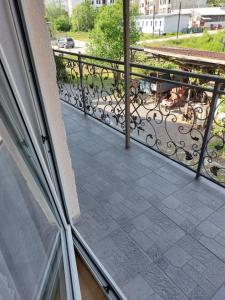 Balcony o terrace sa Villa RIVER