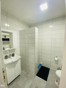 Kopalnica v nastanitvi Apartman Mihajlo