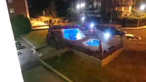 Bazén v ubytování Hotel Azcona nebo v jeho okolí