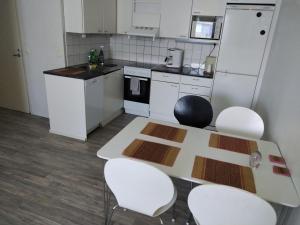 Kuchyň nebo kuchyňský kout v ubytování Cheap&Shared Rooms in Tornio city