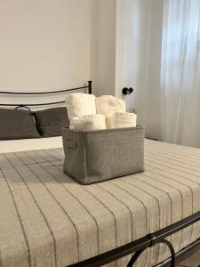 Letto o letti in una camera di JACAM home free parking Como