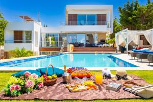 Gallery image of Annabel Beach Palace in Lachi