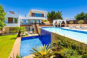 Gallery image of Annabel Beach Palace in Lachi