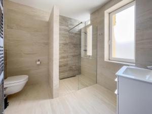 Elysian Apartment tesisinde bir banyo