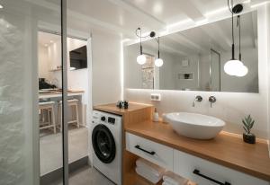 Gallery image of "Voras Luxury Cave Loft" in Naxos Chora