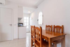 Las Casitas de Corralejo的厨房或小厨房