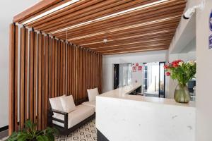 Lobi atau kawasan kaunter penerimaan di Stunning Modern 1BD Apartment in Barranco