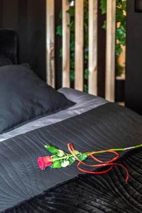 Postel nebo postele na pokoji v ubytování Krakowskie30 Loft1 deptak