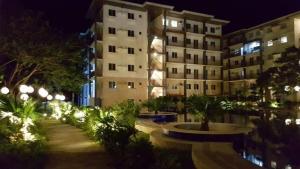 Giardino di Amaia Steps Nuvali fully furnished unit with swimming pool view near Carmelray Pitland