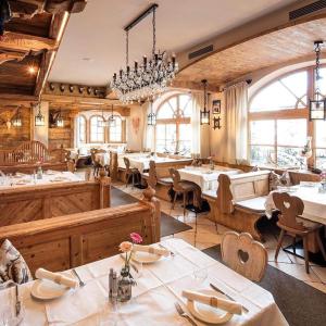 Restaurace v ubytování Hotel Gasthof Perauer