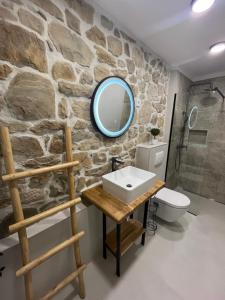 Ванная комната в Villa Copun with heated pool