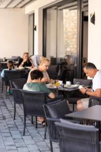 Gäste, die in der Unterkunft Aparthotel & Spa KASMI übernachten