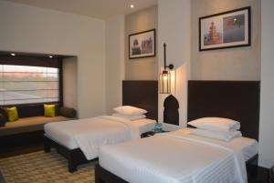 Postel nebo postele na pokoji v ubytování Jaisalmer Marriott Resort & Spa