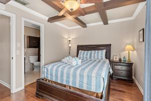 תמונה מהגלריה של 6404 Thomas Dr Unit 7 - Change of Seanery בפנמה סיטי ביץ'